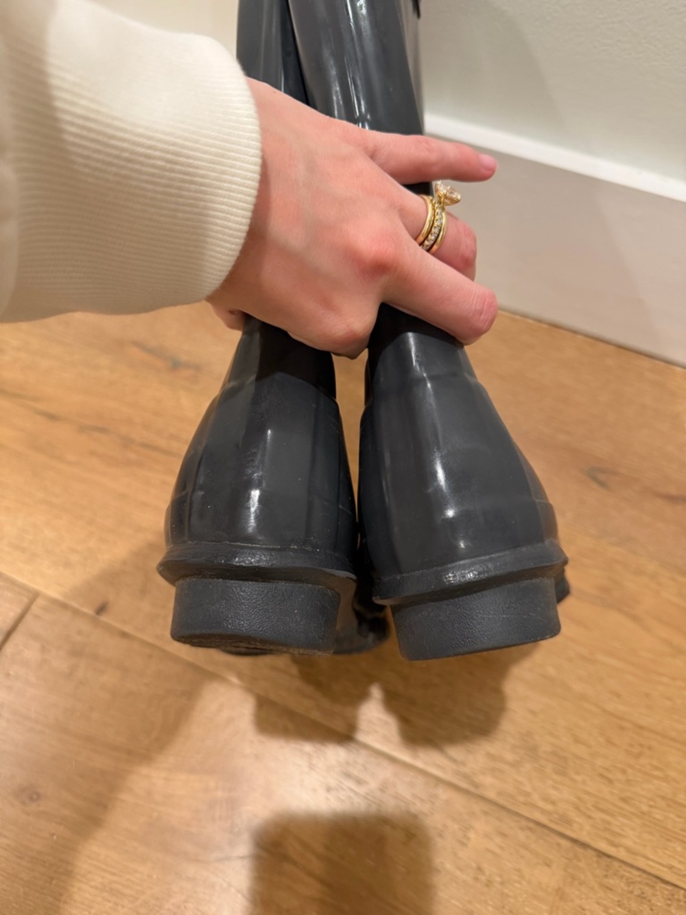 Hunter Gray High Gloss Tall Rain Boots - size 6 - Picture 8 of 9